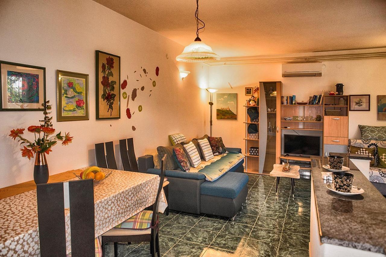 Apartment Lori Fazana Luaran gambar
