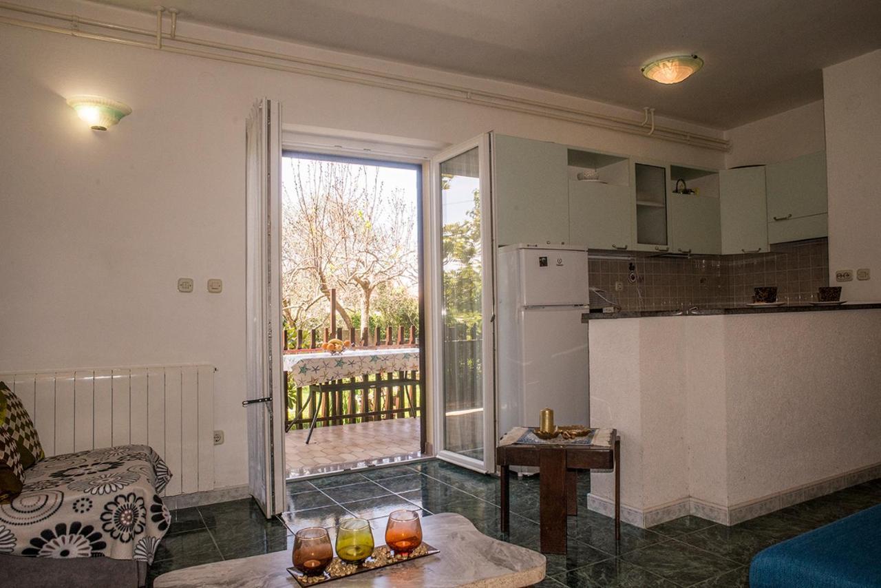 Apartment Lori Fazana Luaran gambar