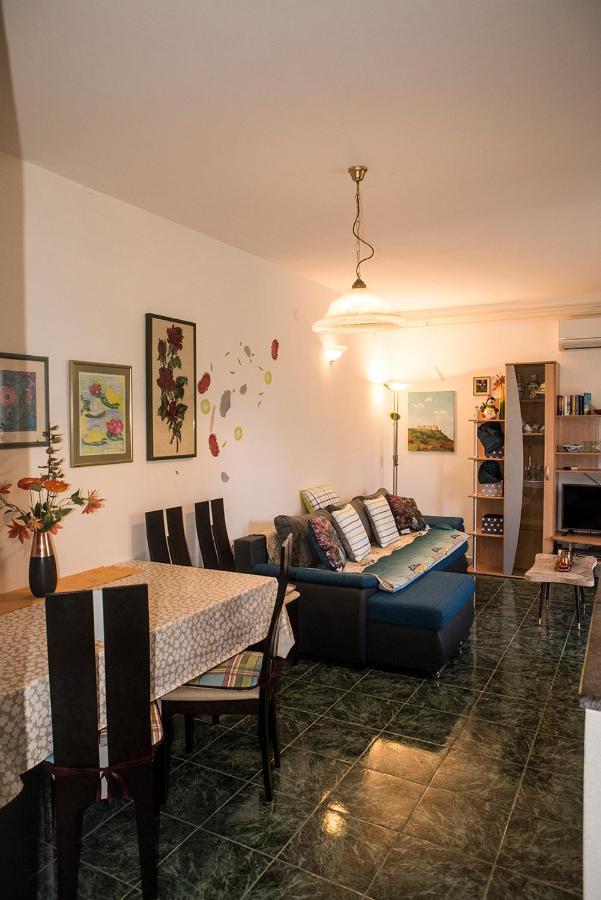 Apartment Lori Fazana Luaran gambar