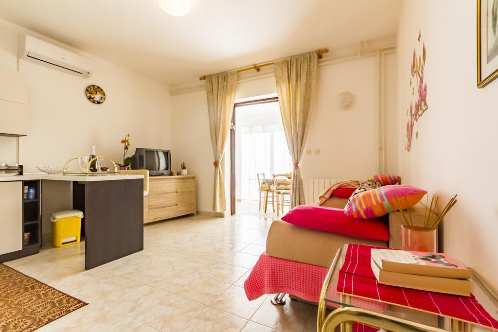 Apartment Lori Fazana Luaran gambar