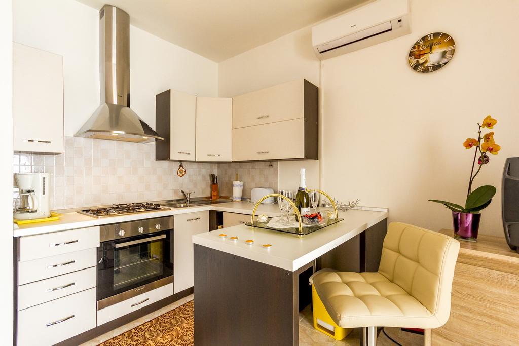 Apartment Lori Fazana Luaran gambar