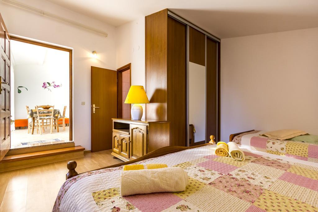 Apartment Lori Fazana Luaran gambar