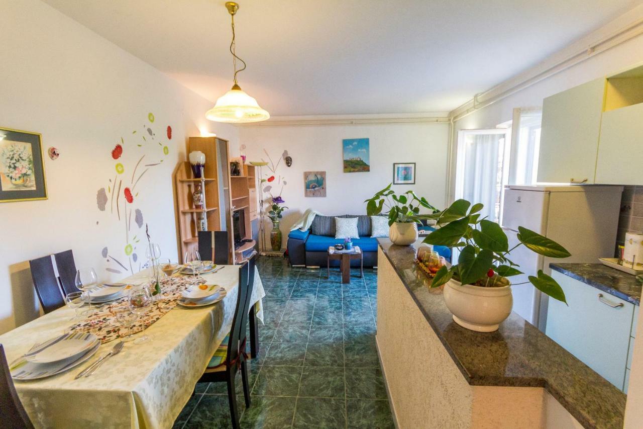 Apartment Lori Fazana Luaran gambar